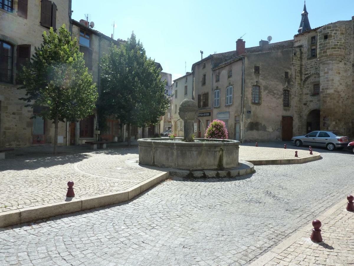 Le Logis D'Hortense Vic-le-Comte Esterno foto